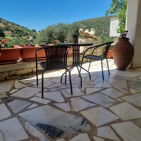 Апартаменты Tolis Kinidaros