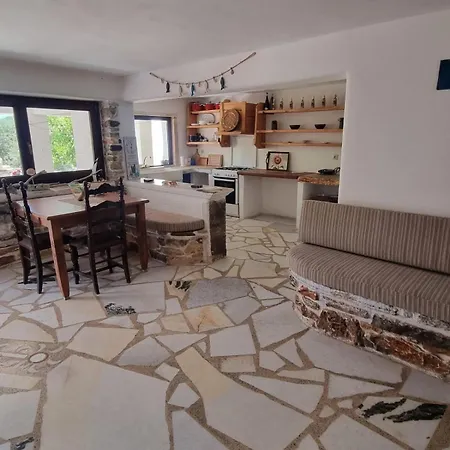 Апартаменты Tolis *